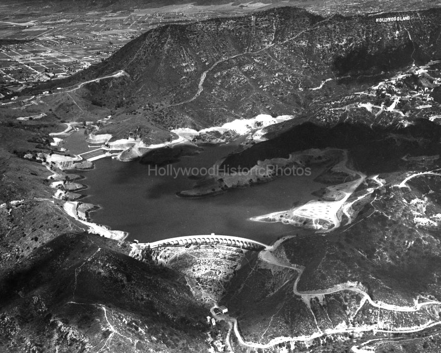 1936 Lake Hollywood Sign Mulholland Dam Burbank.jpg